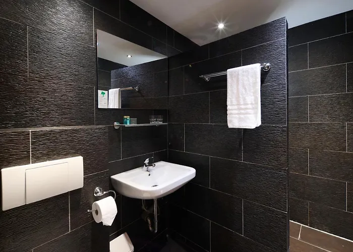 Auswaerts - Dein 3* שמאלנברג